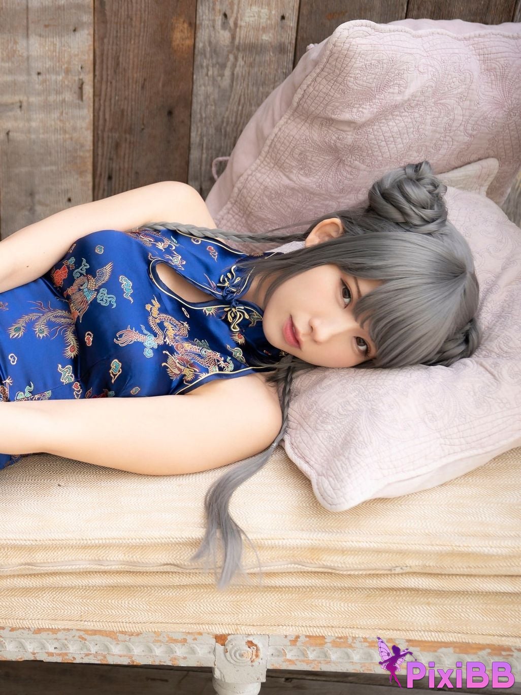 Japanese Idol Enako A landscape aimed at by a richly colored maiden moon change jigra PixiBB.COM 005