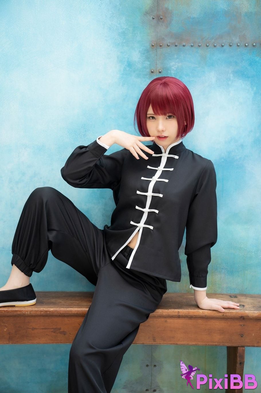 Japanese Idol Enako A landscape aimed at by a richly colored maiden moon change jigra PixiBB.COM 018