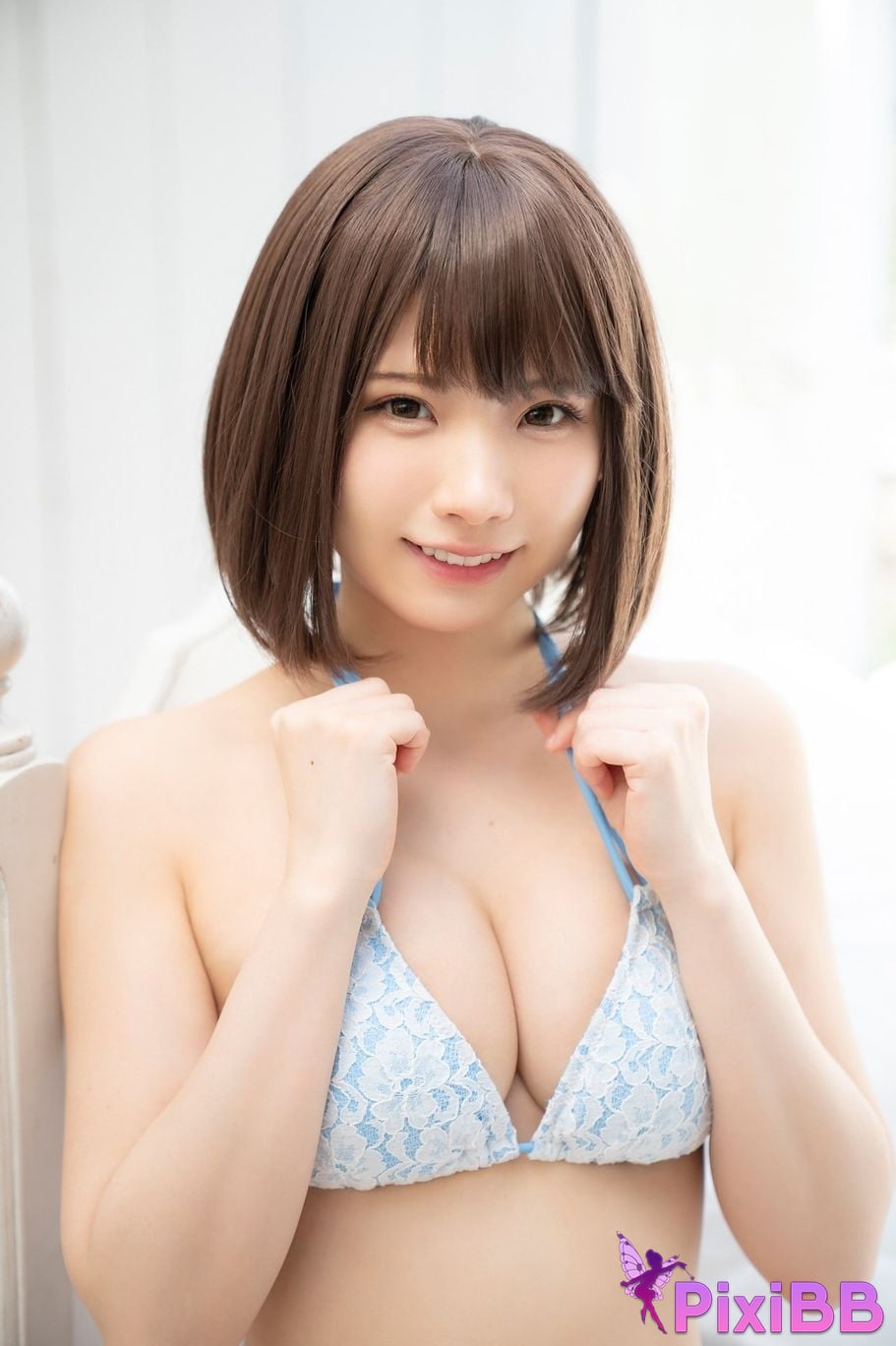 Japanese Idol Enako A landscape aimed at by a richly colored maiden moon change jigra PixiBB.COM 056