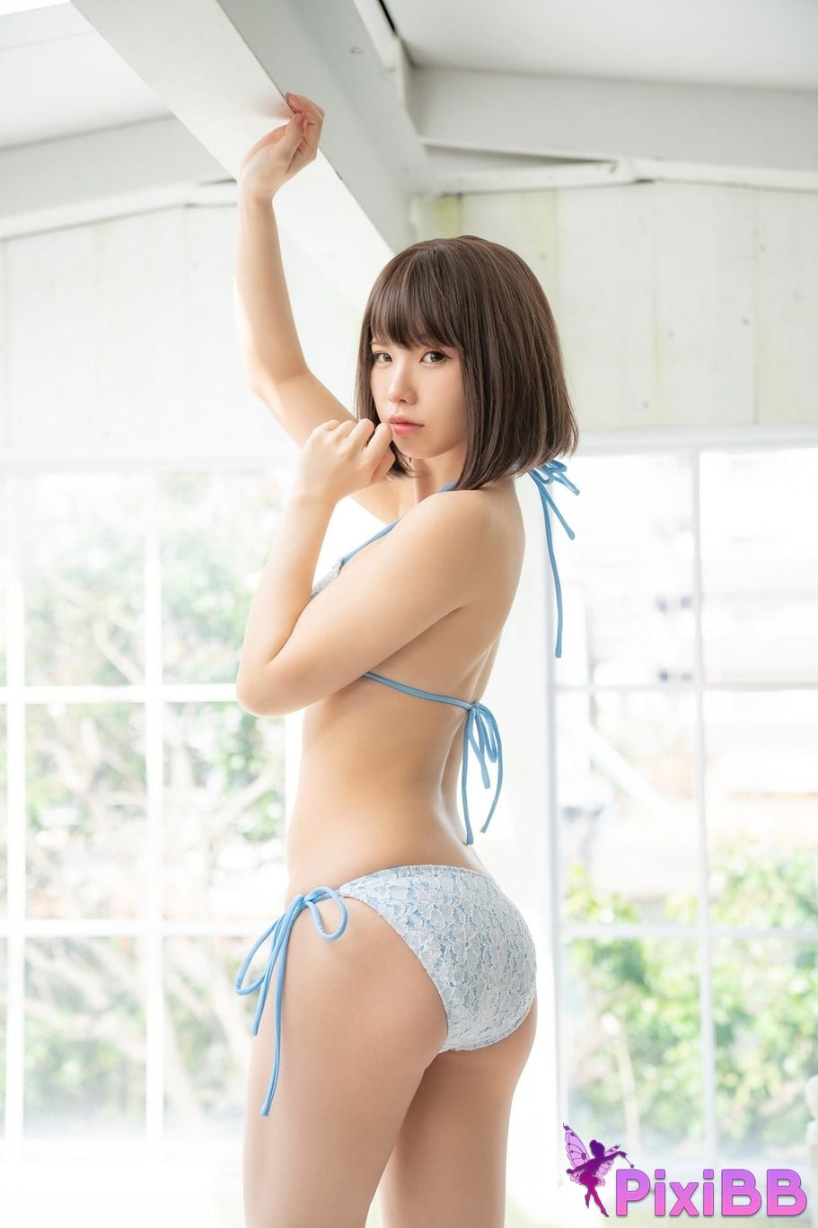 Japanese Idol Enako A landscape aimed at by a richly colored maiden moon change jigra PixiBB.COM 059