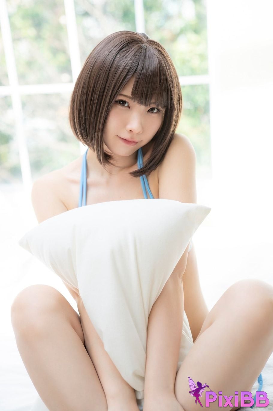 Japanese Idol Enako A landscape aimed at by a richly colored maiden moon change jigra PixiBB.COM 065