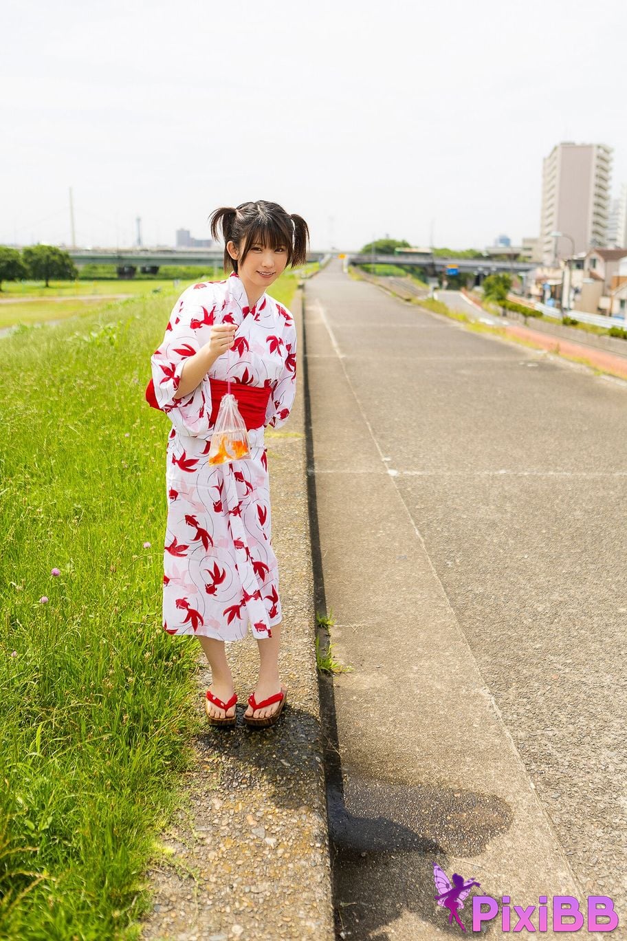 Japanese Idol Enako Biyori Young Champion Digigra PixiBB.COM 002