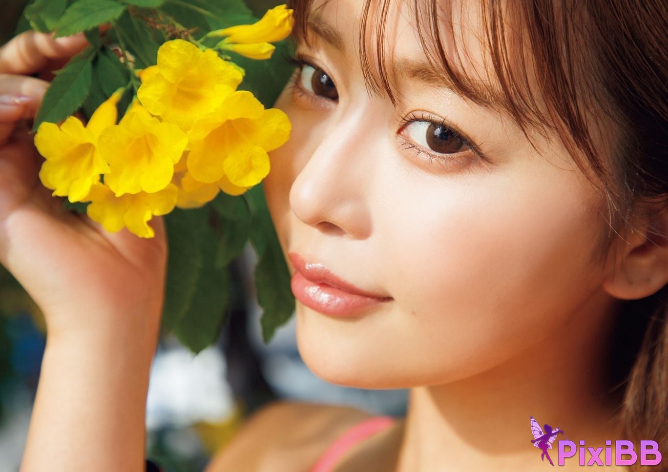 Japanese Idol Yuka Iguchi Digital version only 55 Increased pages calendar book 2025.4 2026.3 weekly play PHOTO BOOK PixiBB.COM 035