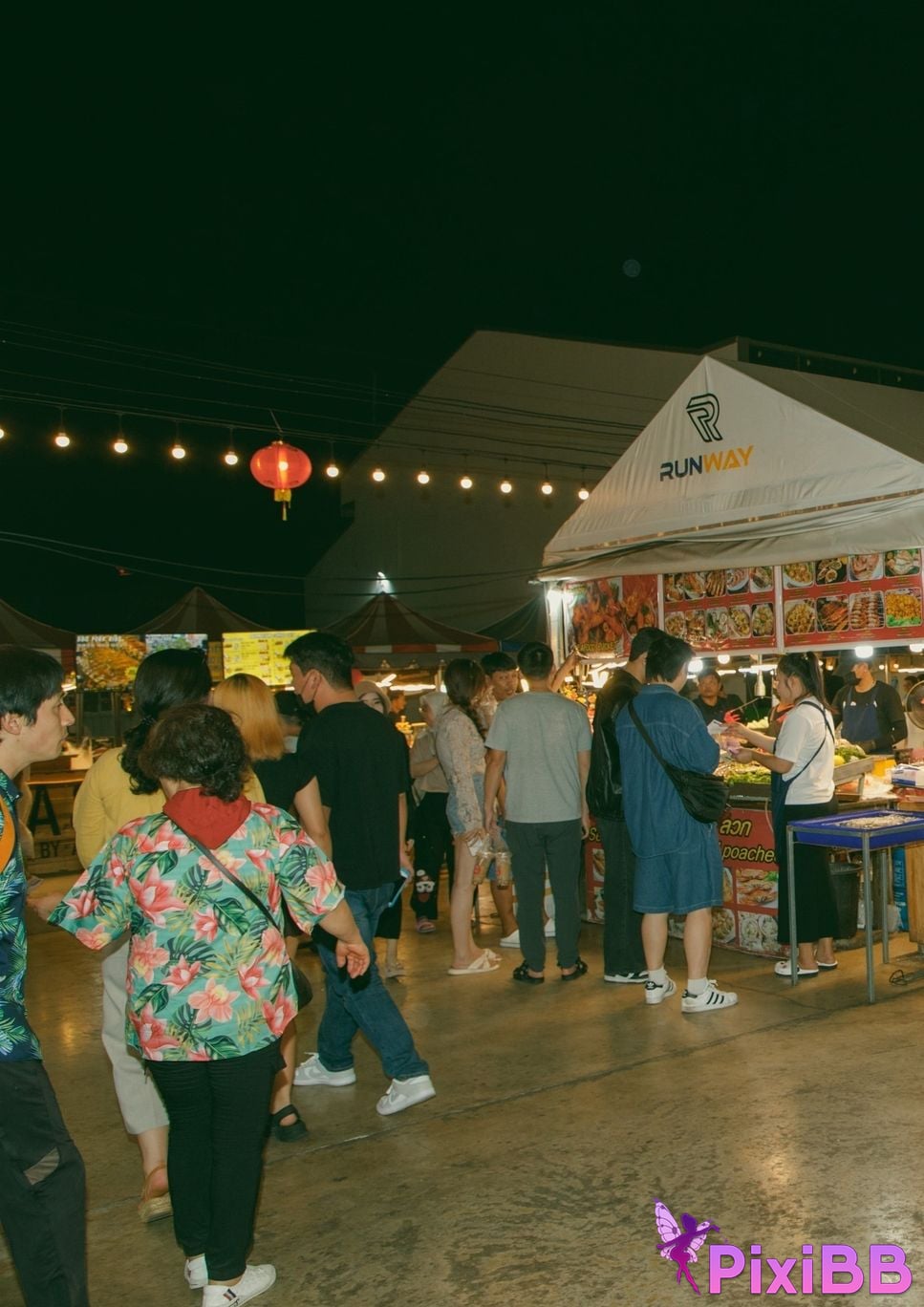 Japanese Idol Yuka Iguchi Digital version only 55 Increased pages calendar book 2025.4 2026.3 weekly play PHOTO BOOK PixiBB.COM 090