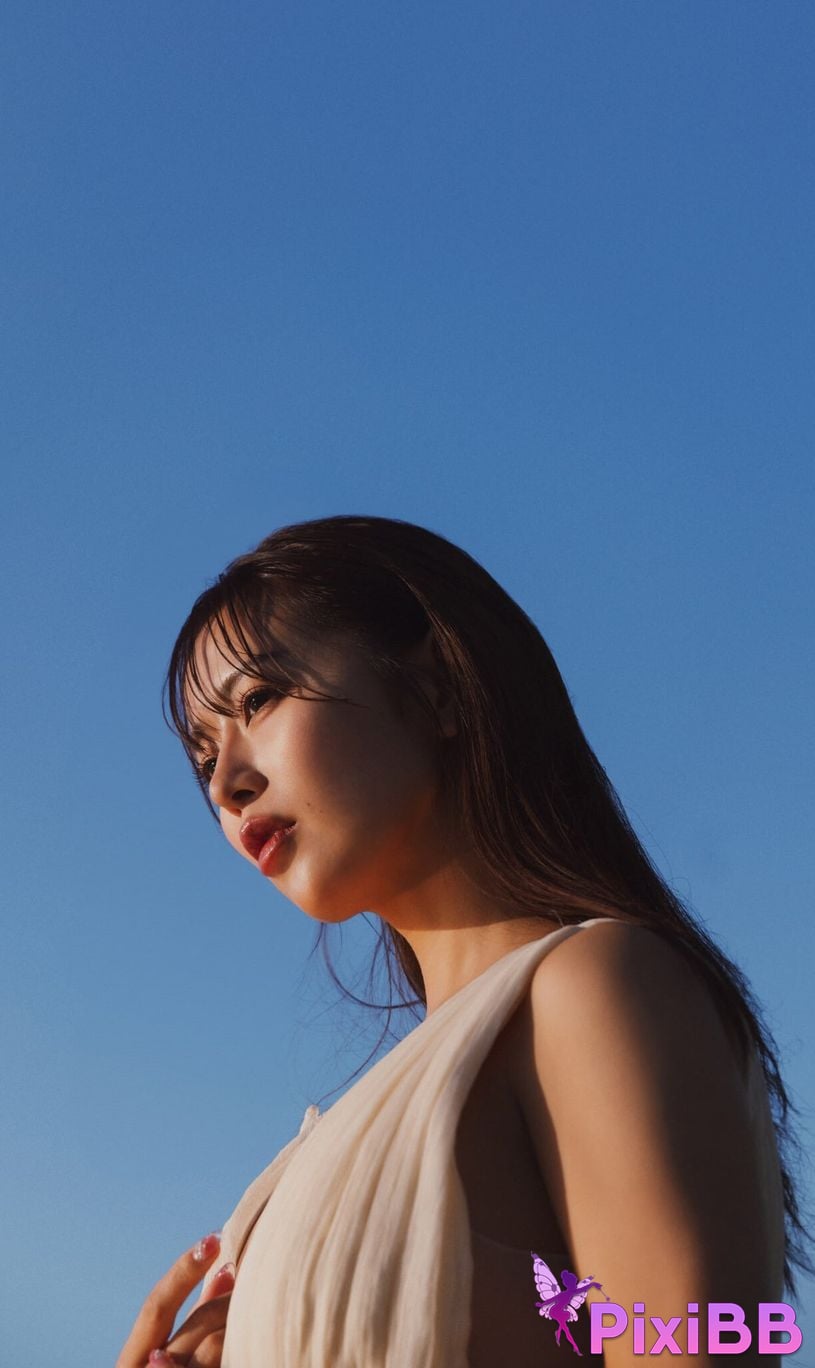 Japanese Idol Yuka Iguchi photo collection MORE Another Side Kadokawa entertainment mook PixiBB.COM 003