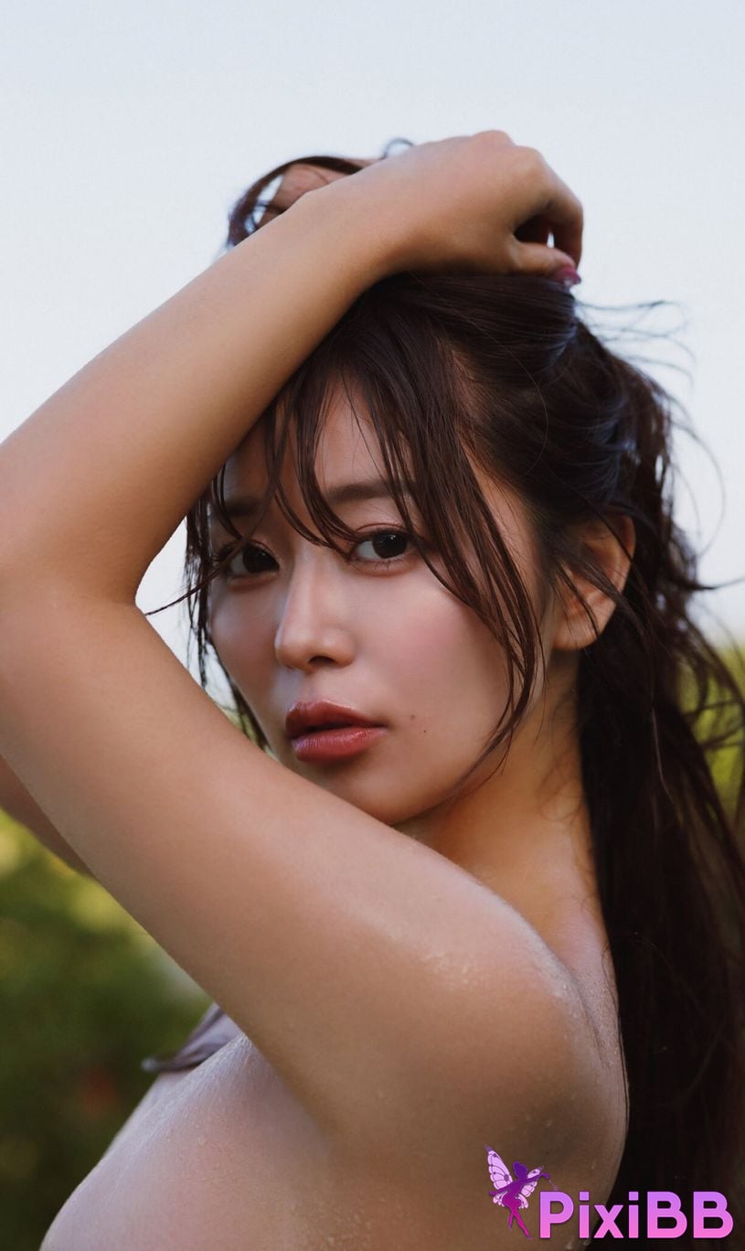 Japanese Idol Yuka Iguchi photo collection MORE Another Side Kadokawa entertainment mook PixiBB.COM 020