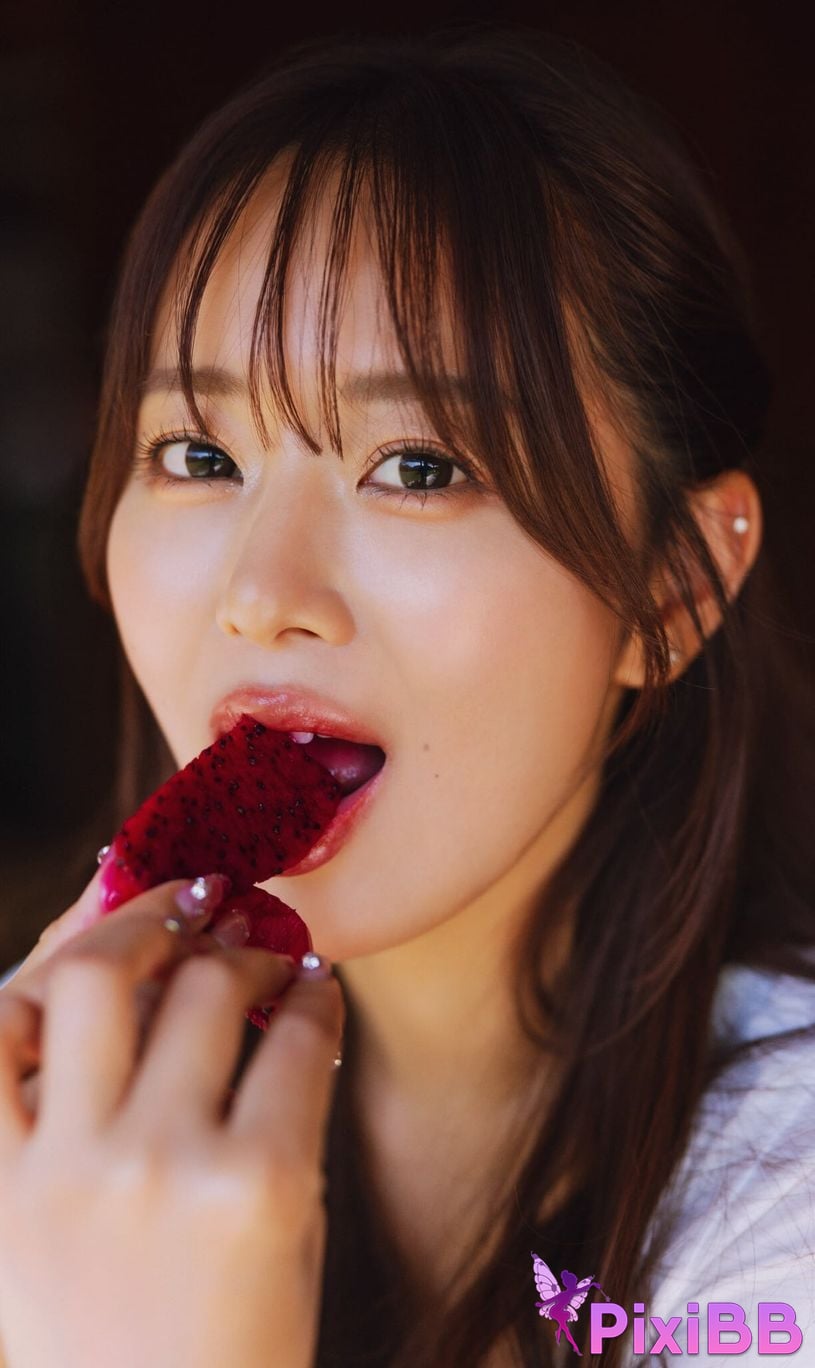 Japanese Idol Yuka Iguchi photo collection MORE Another Side Kadokawa entertainment mook PixiBB.COM 024