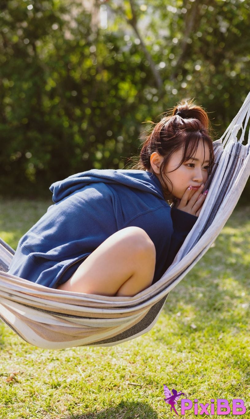 Japanese Idol Yuka Iguchi photo collection MORE Another Side Kadokawa entertainment mook PixiBB.COM 034