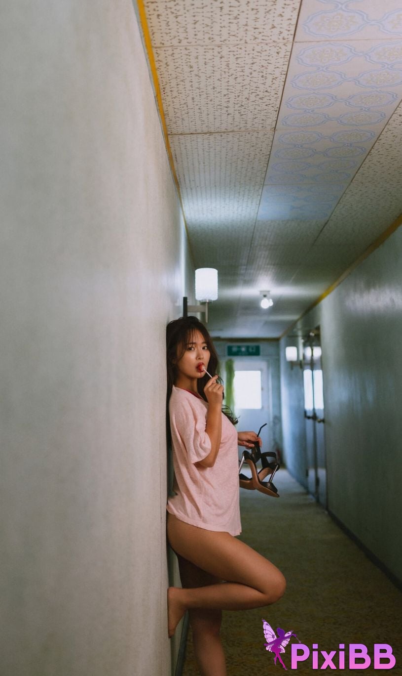 Japanese Idol Yuka Iguchi photo collection MORE Another Side Kadokawa entertainment mook PixiBB.COM 048