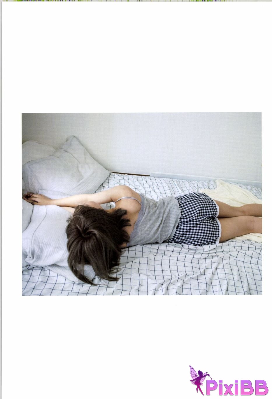 Japanese Idol Hina Kawago interview photo book PixiBB.COM 010