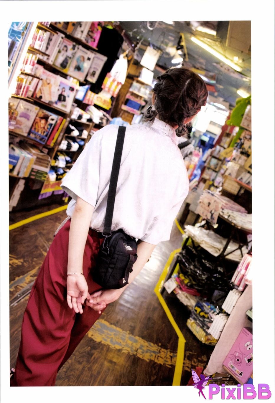 Japanese Idol Hina Kawago interview photo book PixiBB.COM 035