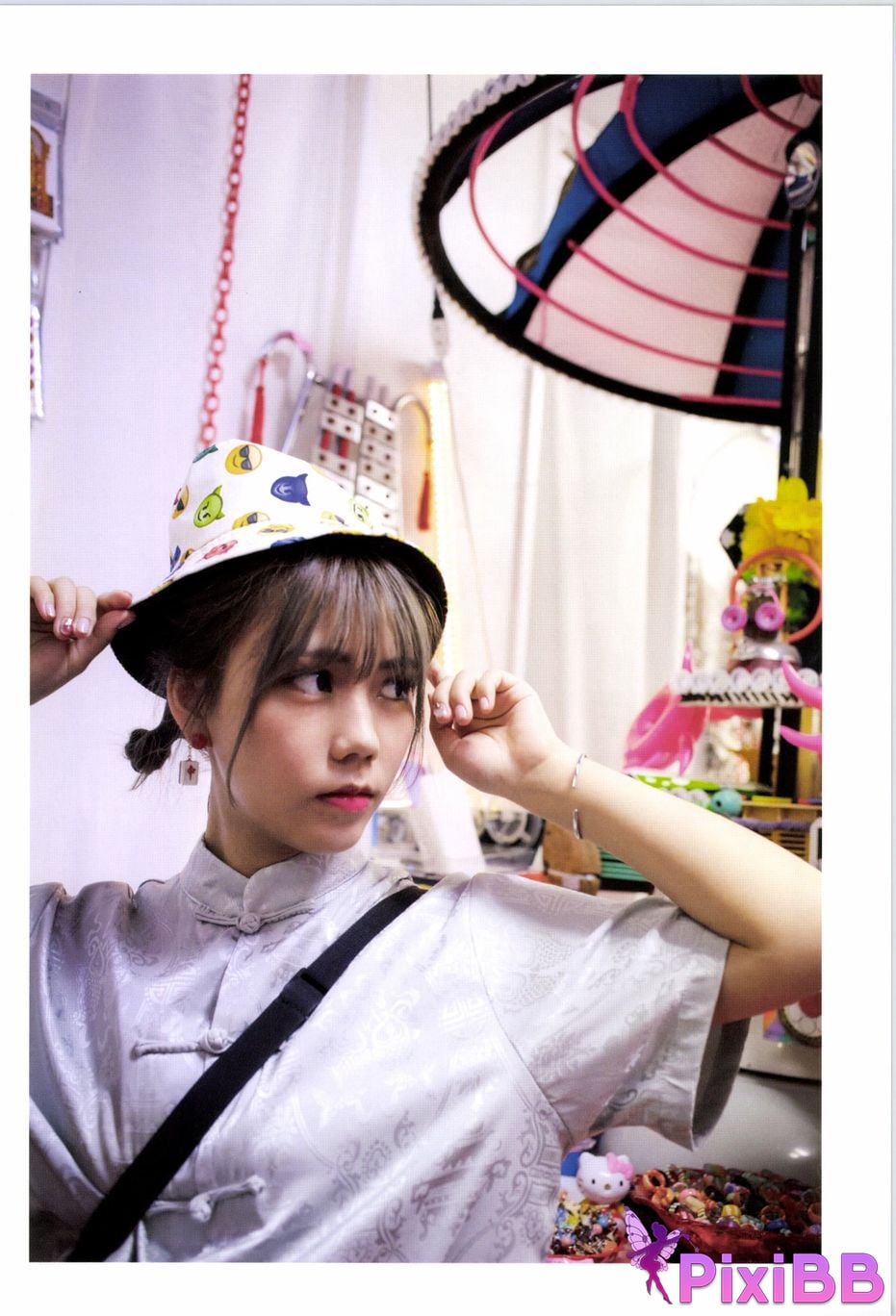 Japanese Idol Hina Kawago interview photo book PixiBB.COM 065