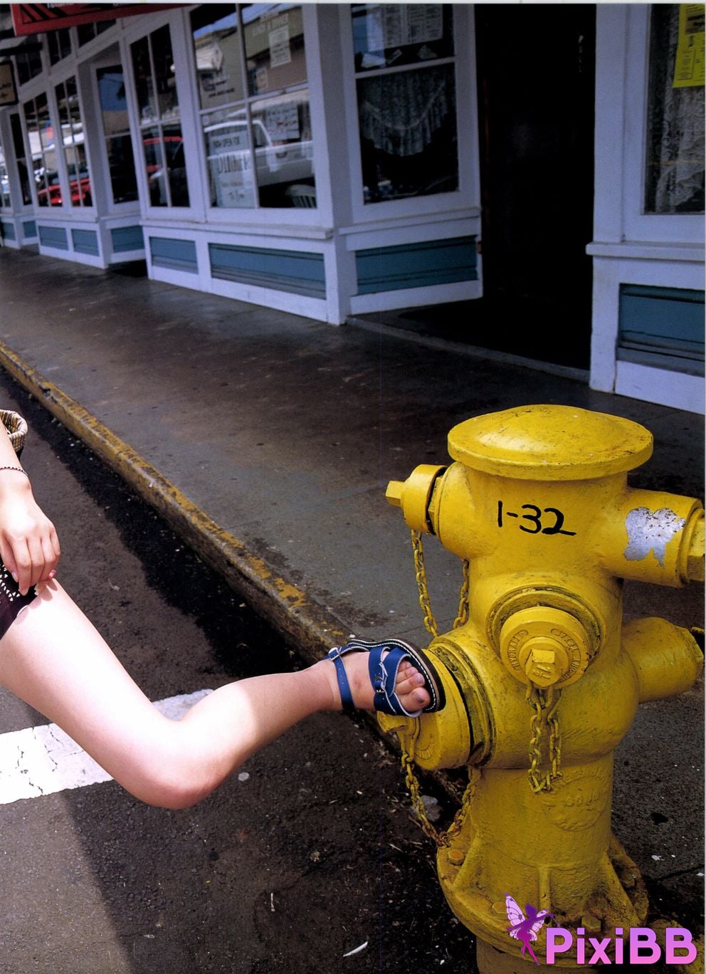 Japanese Idol Kazue Fukiishi FUKIISHI PixiBB.COM 063