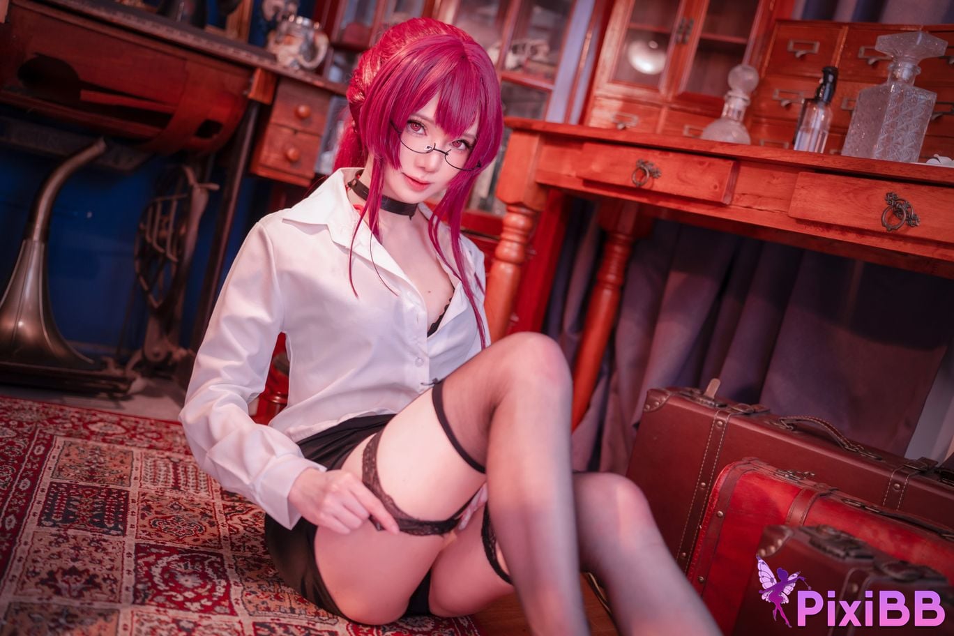 Sally Dorasnow Kafka Office Lady PixiBB.COM 34