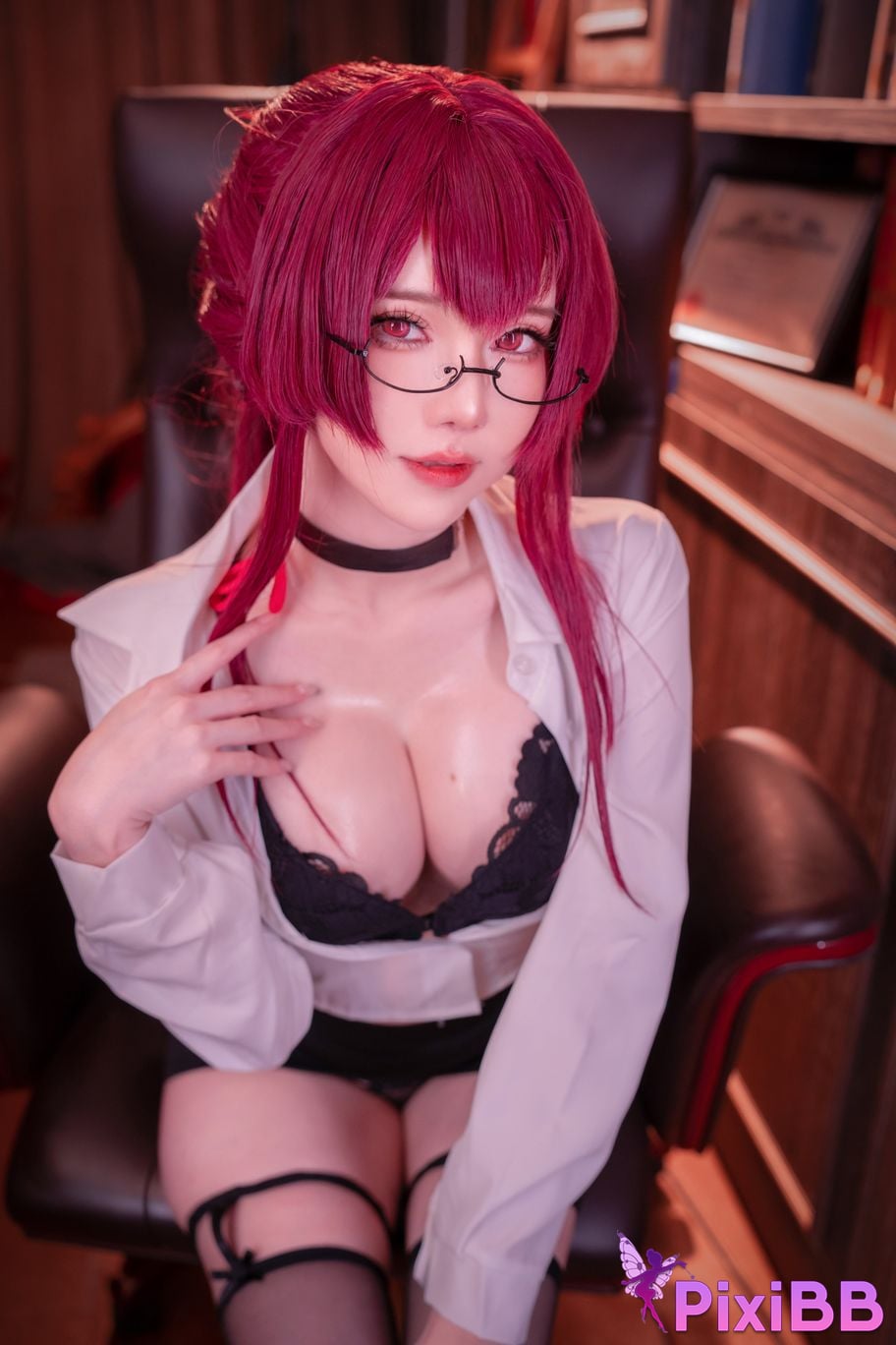 Sally Dorasnow Kafka Office Lady PixiBB.COM 7