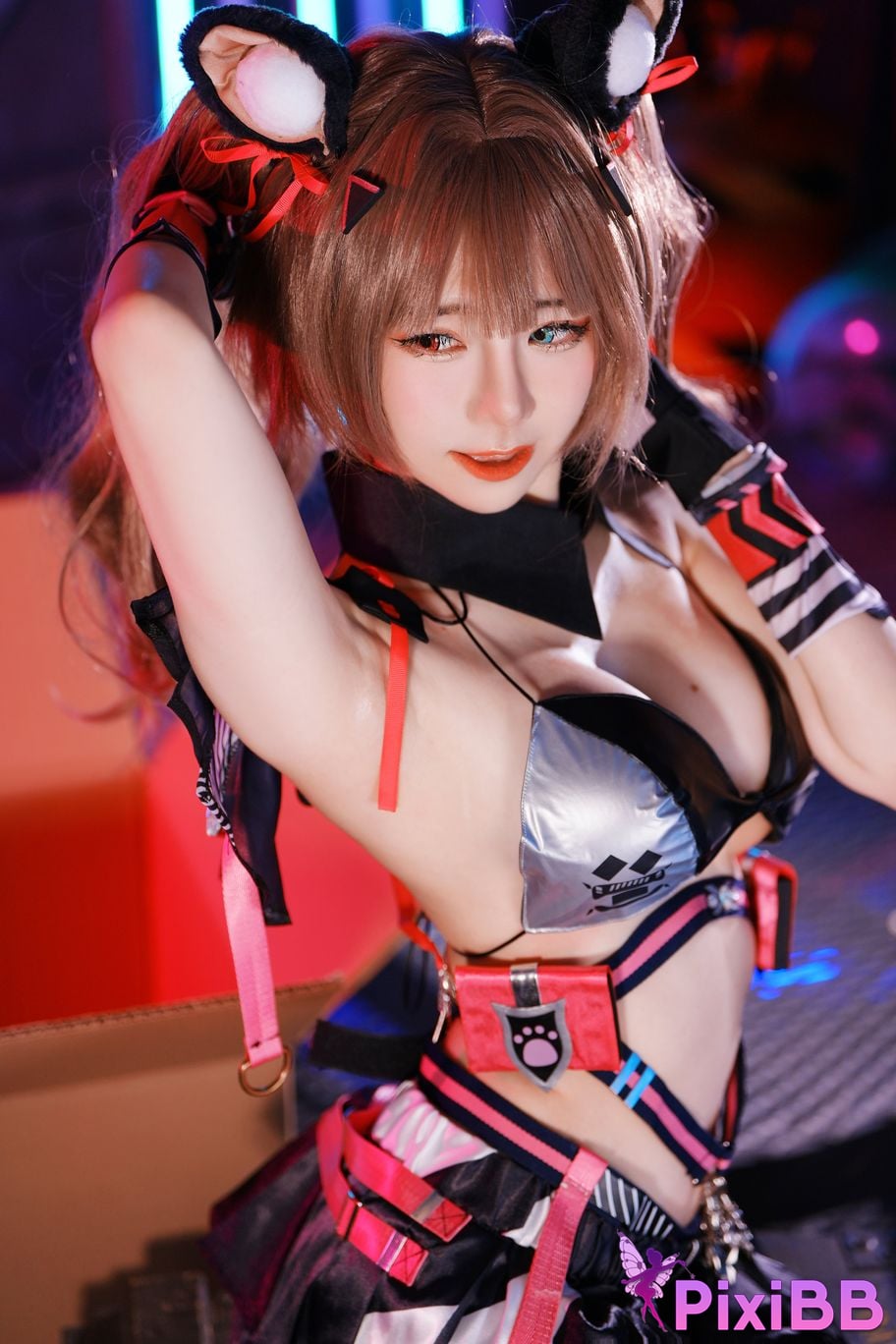 Sally Dorasnow Nero PixiBB.COM 10