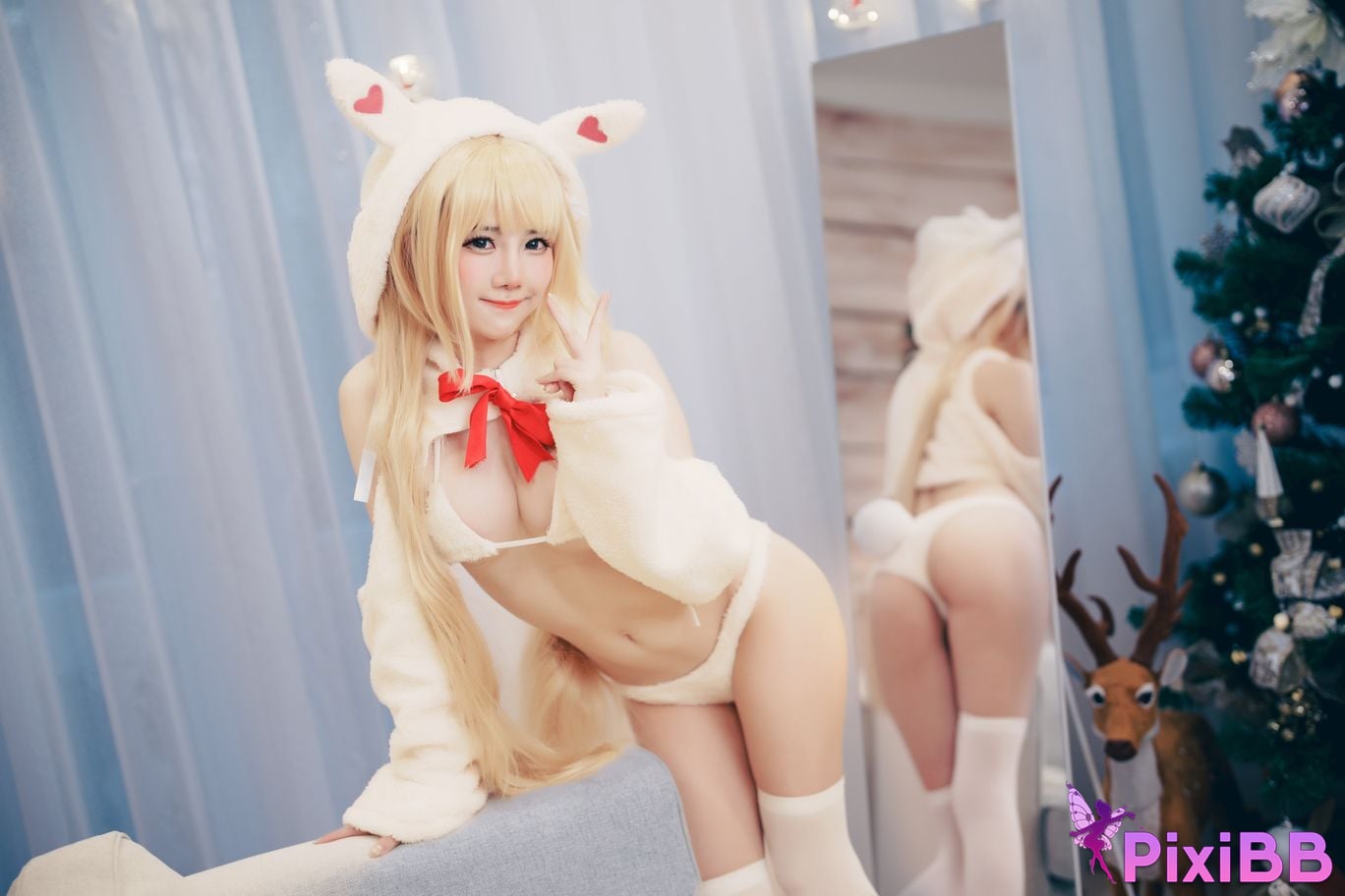 Sally Dorasnow Marin Kitagawa Christmas Bunny PixiBB.COM 4