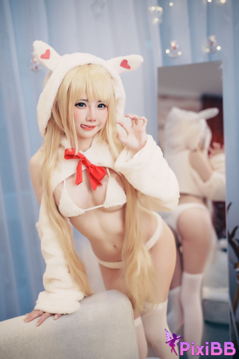 Sally Dorasnow Marin Kitagawa Christmas Bunny PixiBB.COM 5