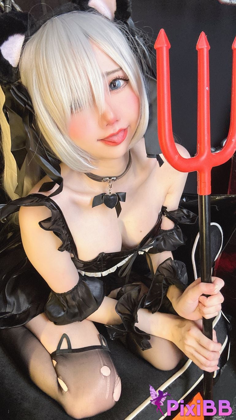 Sally Dorasnow Janus PixiBB.COM 39