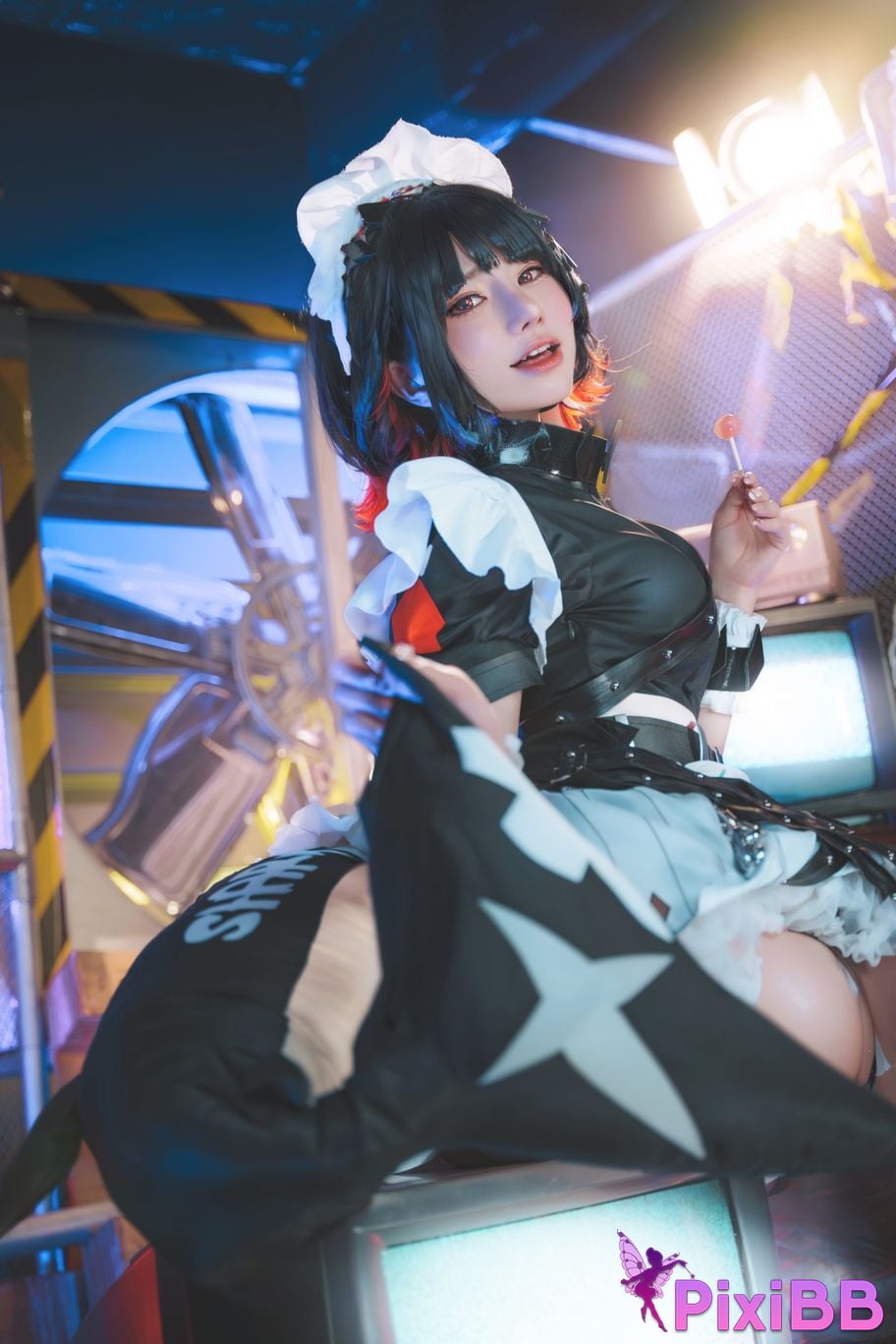 Sally Dorasnow Ellen Joe PixiBB.COM 6