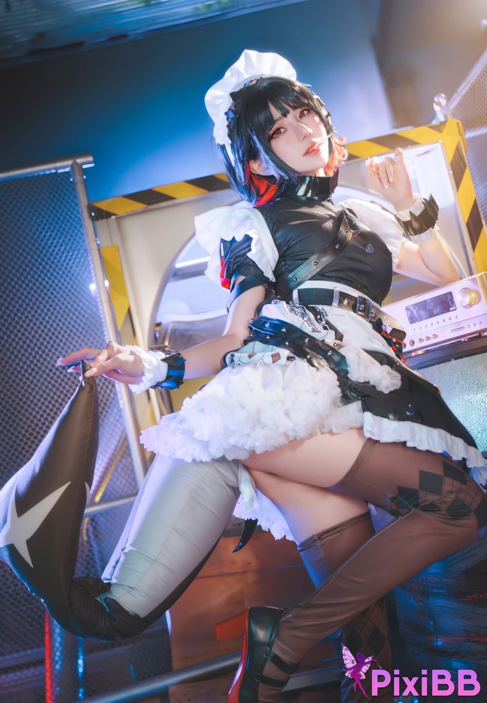 Sally Dorasnow Ellen Joe PixiBB.COM 8