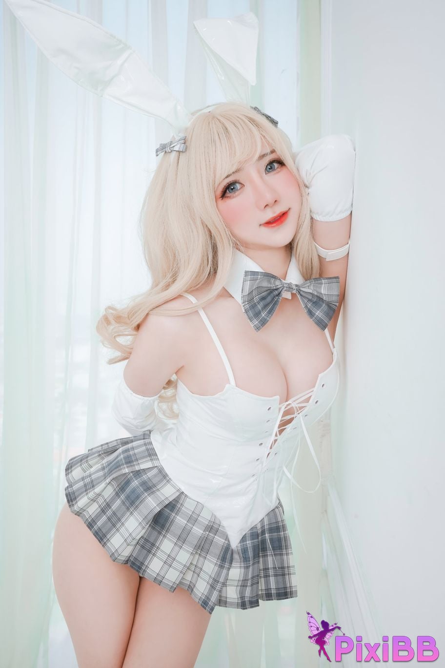 Sally Dorasnow White Bunny PixiBB.COM 12