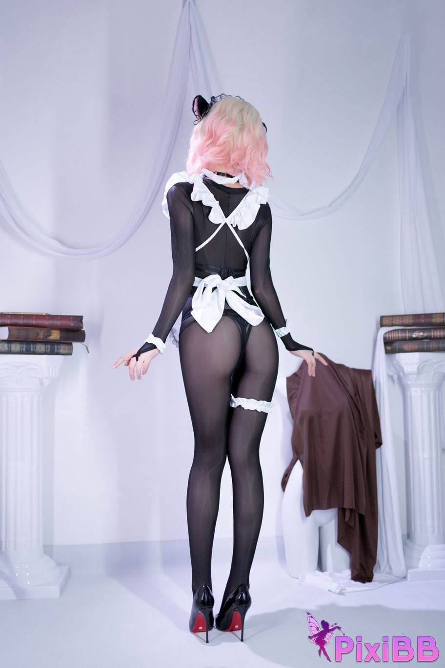 Cosplayer Xing Dai Lu private house black stockings maid PixiBB.COM 023