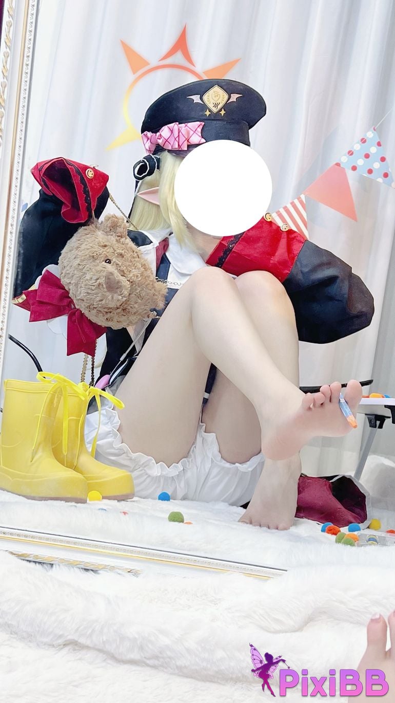 Cosplayer Zhiyue Etsu ko Tanhua Ibuki selfie PixiBB.COM 002