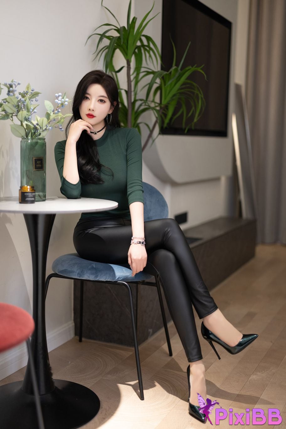 No watermark for in app purchases Yang Chen Chenchen Yome XIUREN model High heels with no bra PixiBB.COM 001