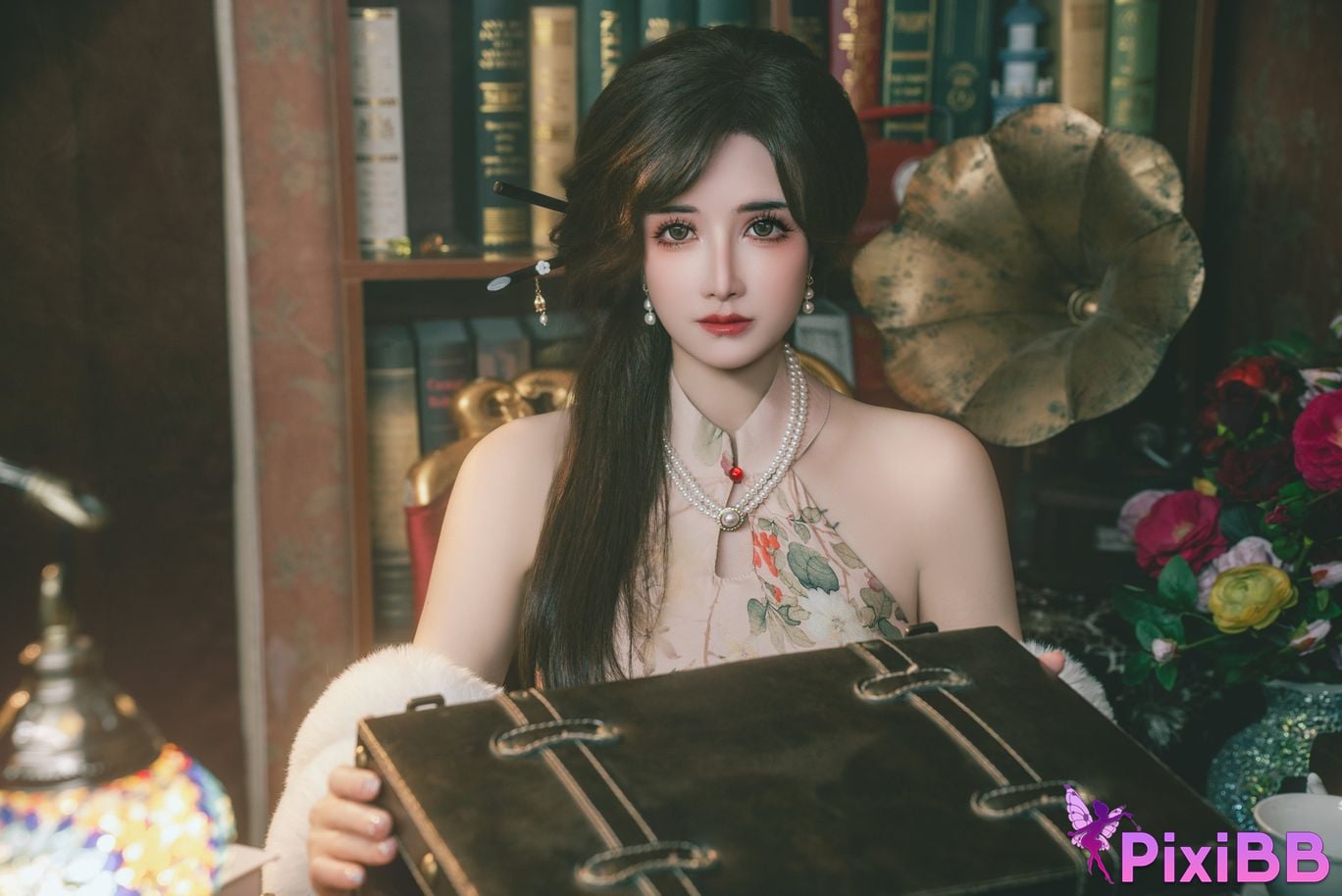 Cosplay Deer eight years old T h e D p r a v i t y o f A g n s . P u PixiBB.COM 010