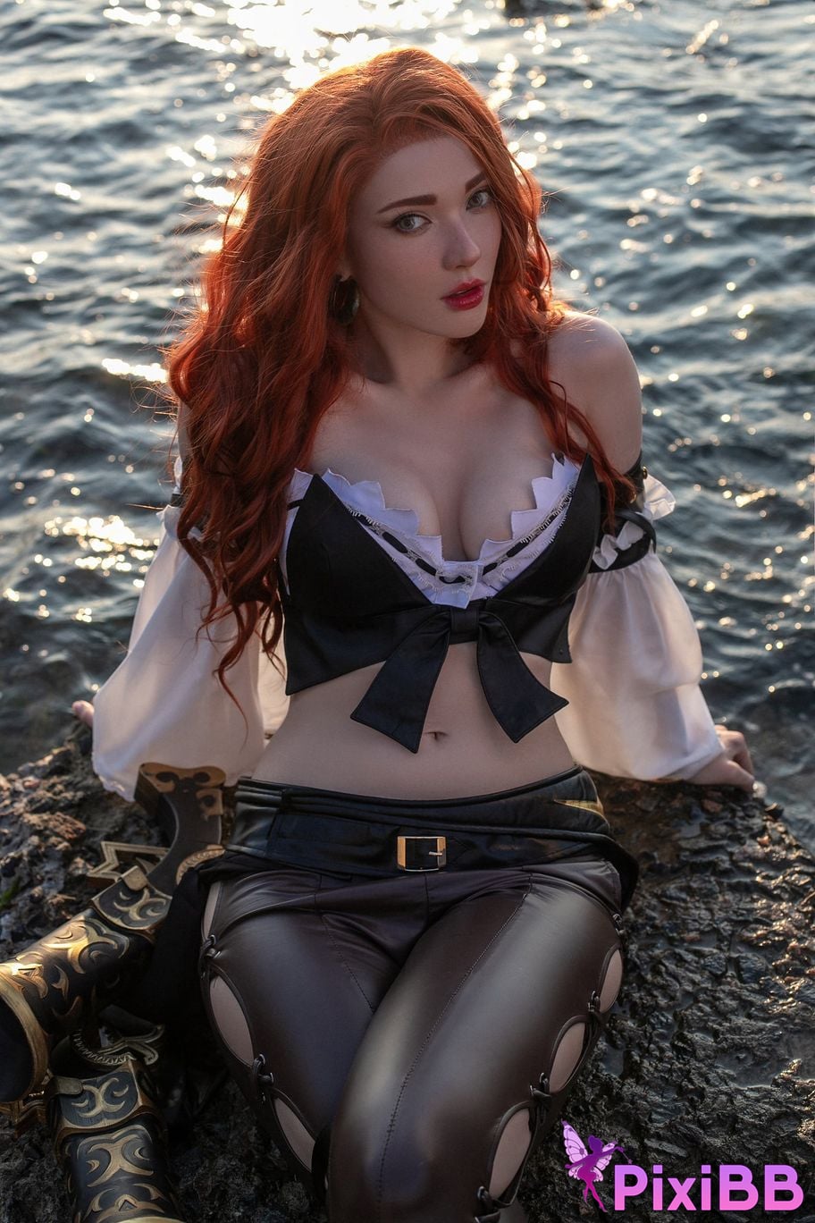 Cosplayer Misaki Sai Miss Fortune PixiBB.COM 005