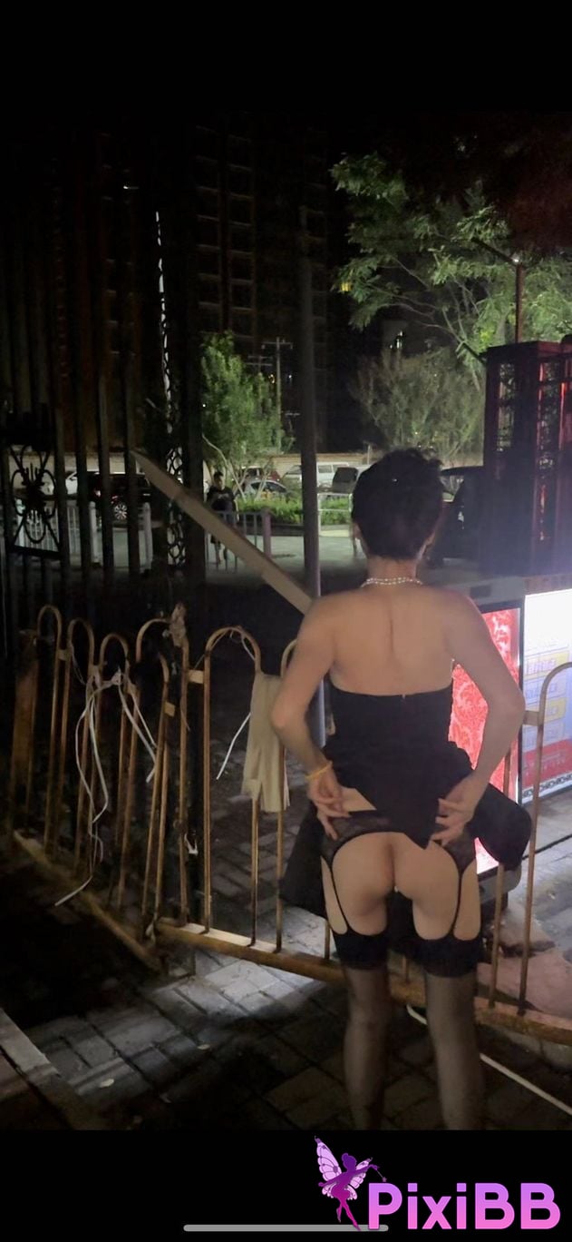 Tongtongguai Like to be exposed outdoors PixiBB.COM 003