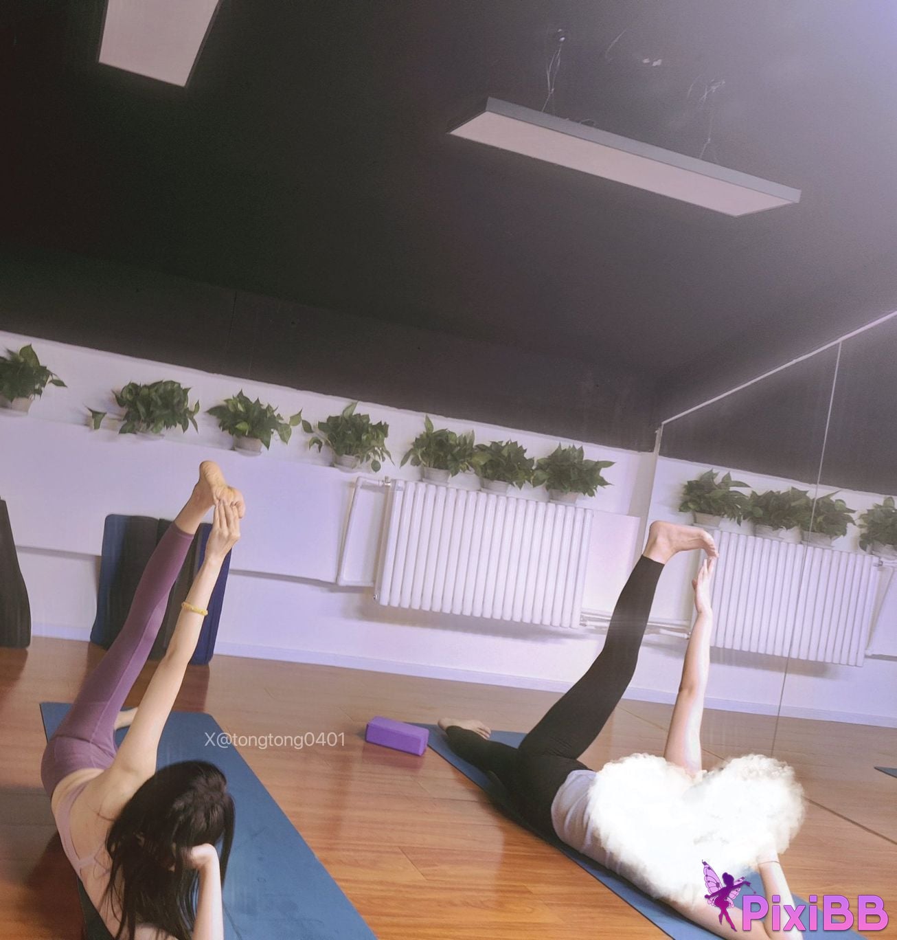 Tongtongguai Like to be exposed outdoors PixiBB.COM 050