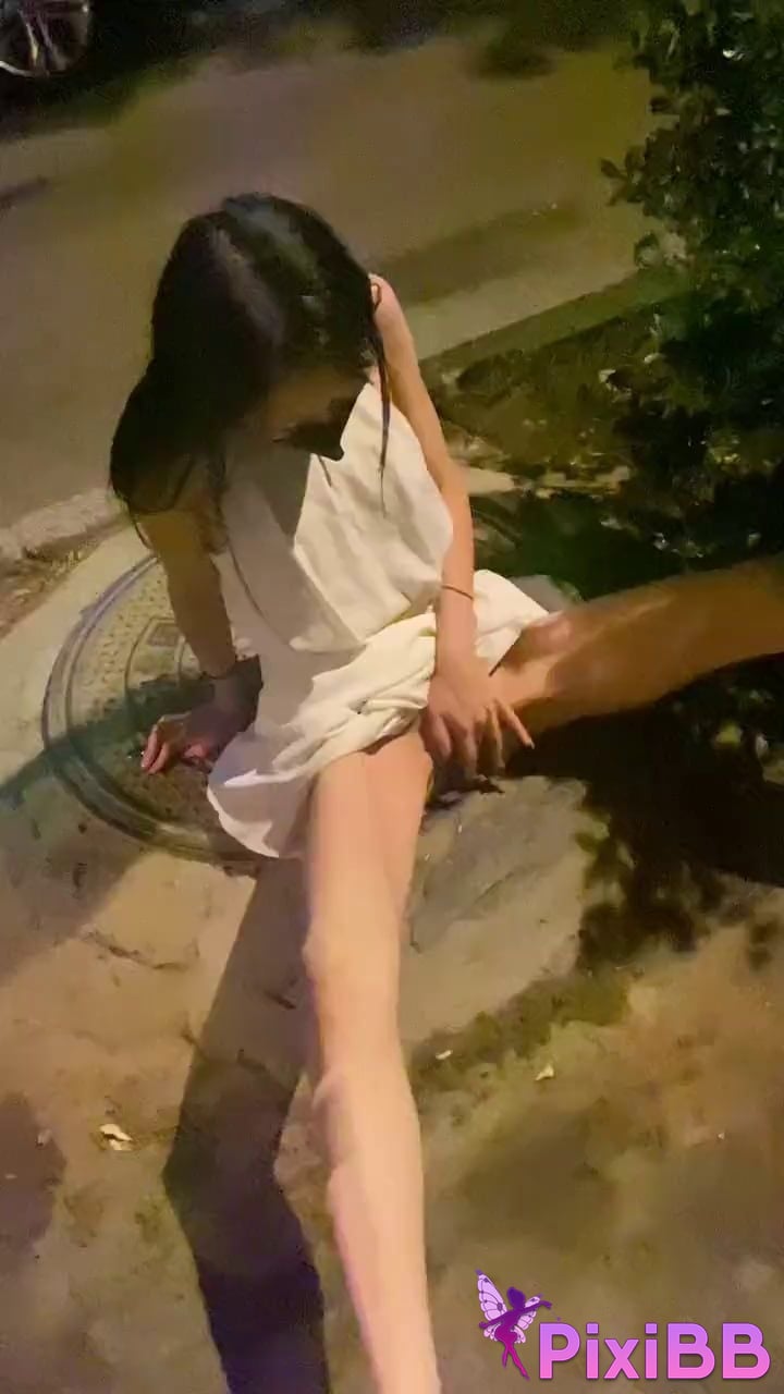 Tongtongguai Like to be exposed outdoors PixiBB.COM 155