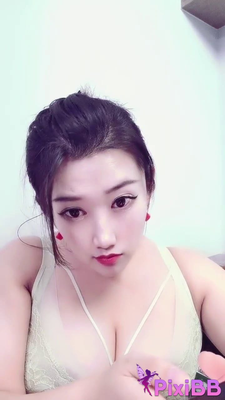 Shishi is very big Newcomer busty beautiful girl goes into the sea PixiBB.COM 003