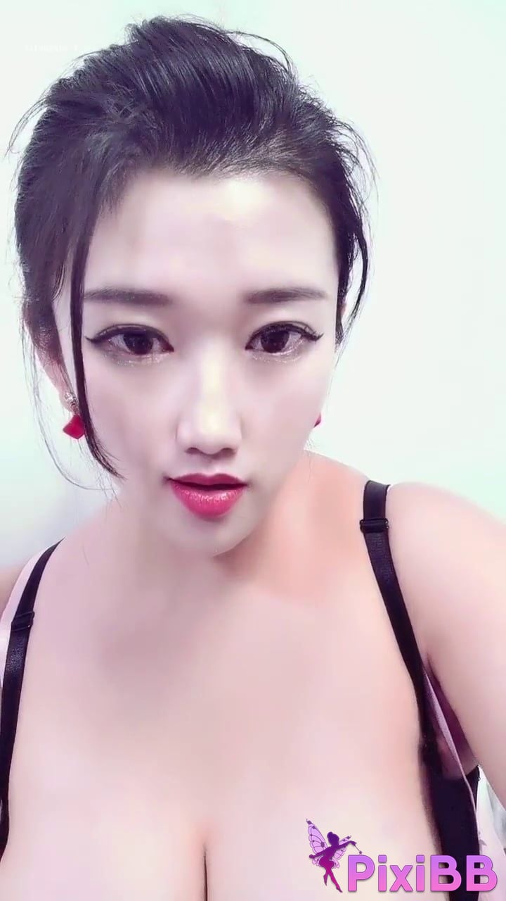 Shishi is very big Newcomer busty beautiful girl goes into the sea PixiBB.COM 030