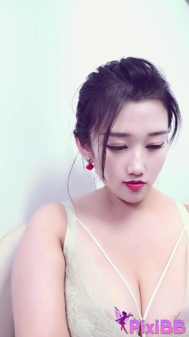 Shishi is very big Newcomer busty beautiful girl goes into the sea PixiBB.COM 031