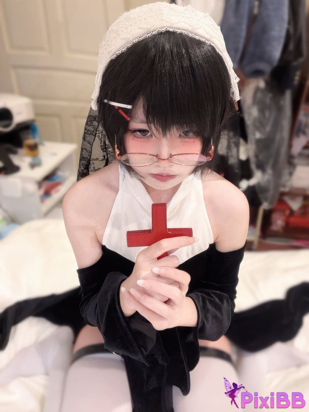 Cosplayer Nagi Shimizu nuns prayer PixiBB.COM 009