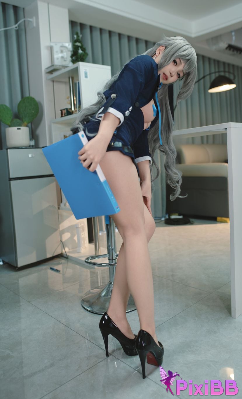 Cosplayer Bangni Bonnie Bronya Collapse PixiBB.COM 006
