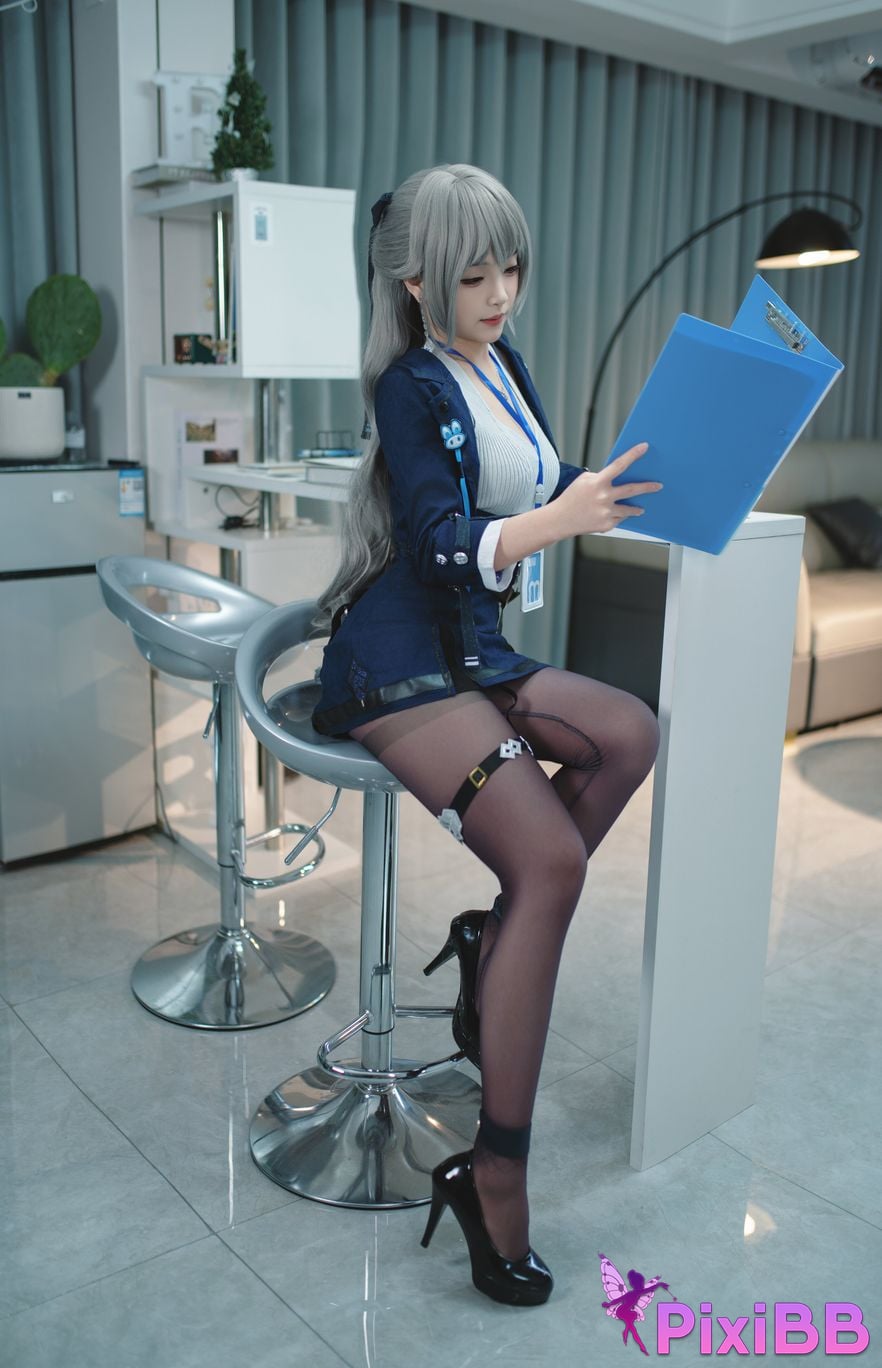 Cosplayer Bangni Bonnie Bronya Collapse PixiBB.COM 044