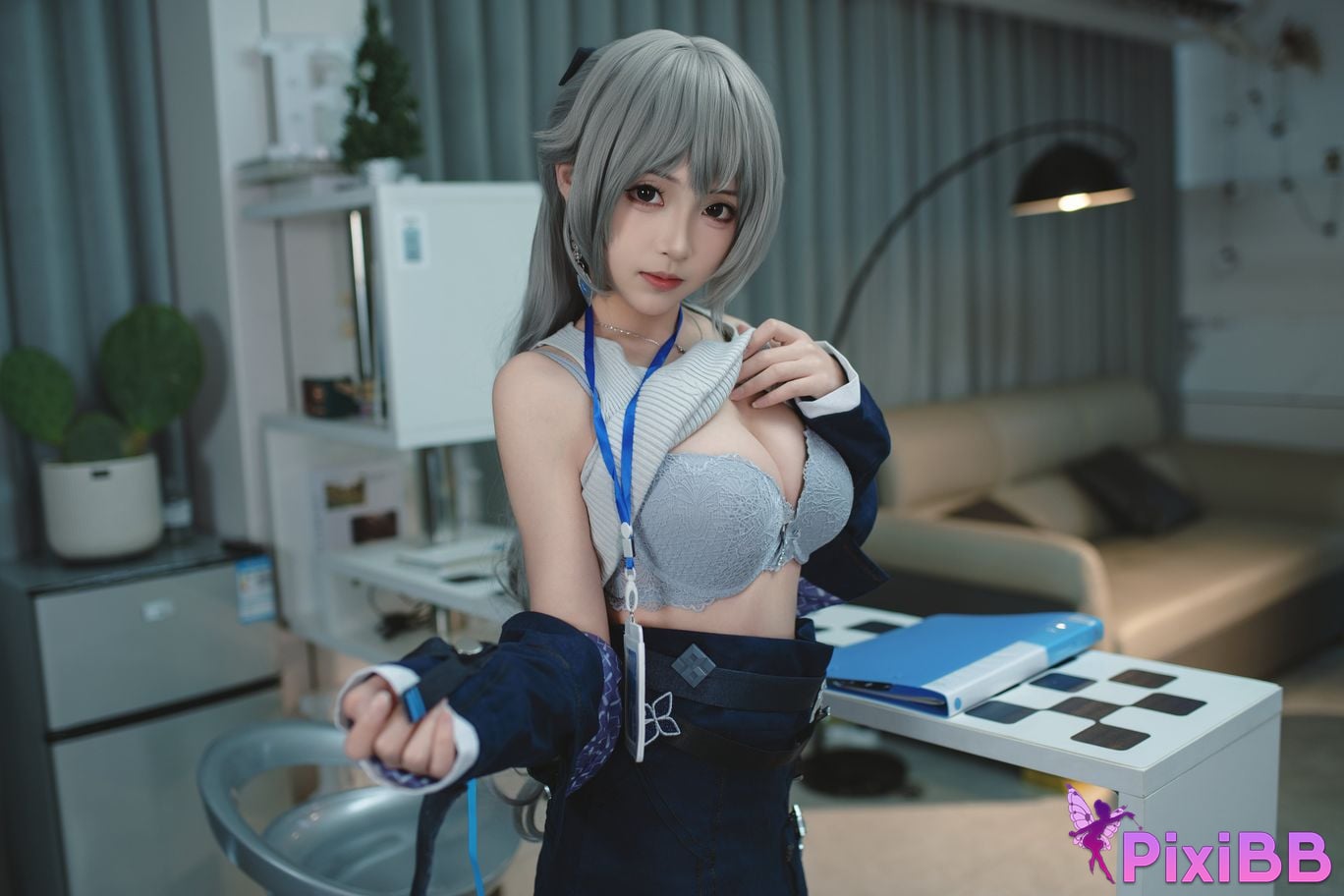 Cosplayer Bangni Bonnie Bronya Collapse PixiBB.COM 047