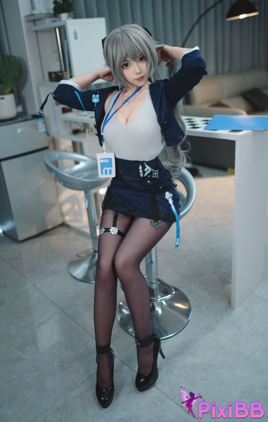 Cosplayer Bangni Bonnie Bronya Collapse PixiBB.COM 054