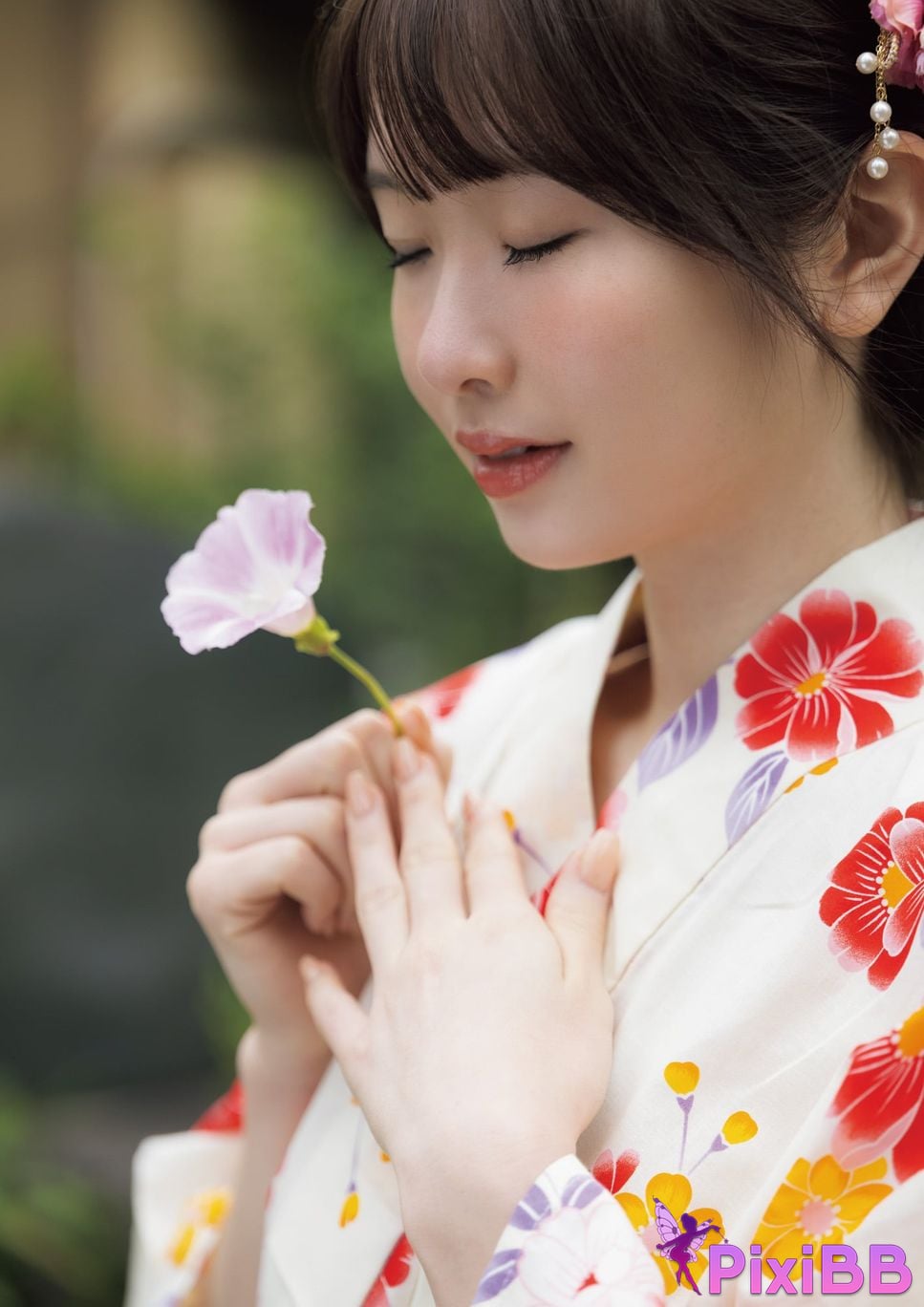 Japanese Idol Emika Shirakami Sakka photo collection Blooming PixiBB.COM 075