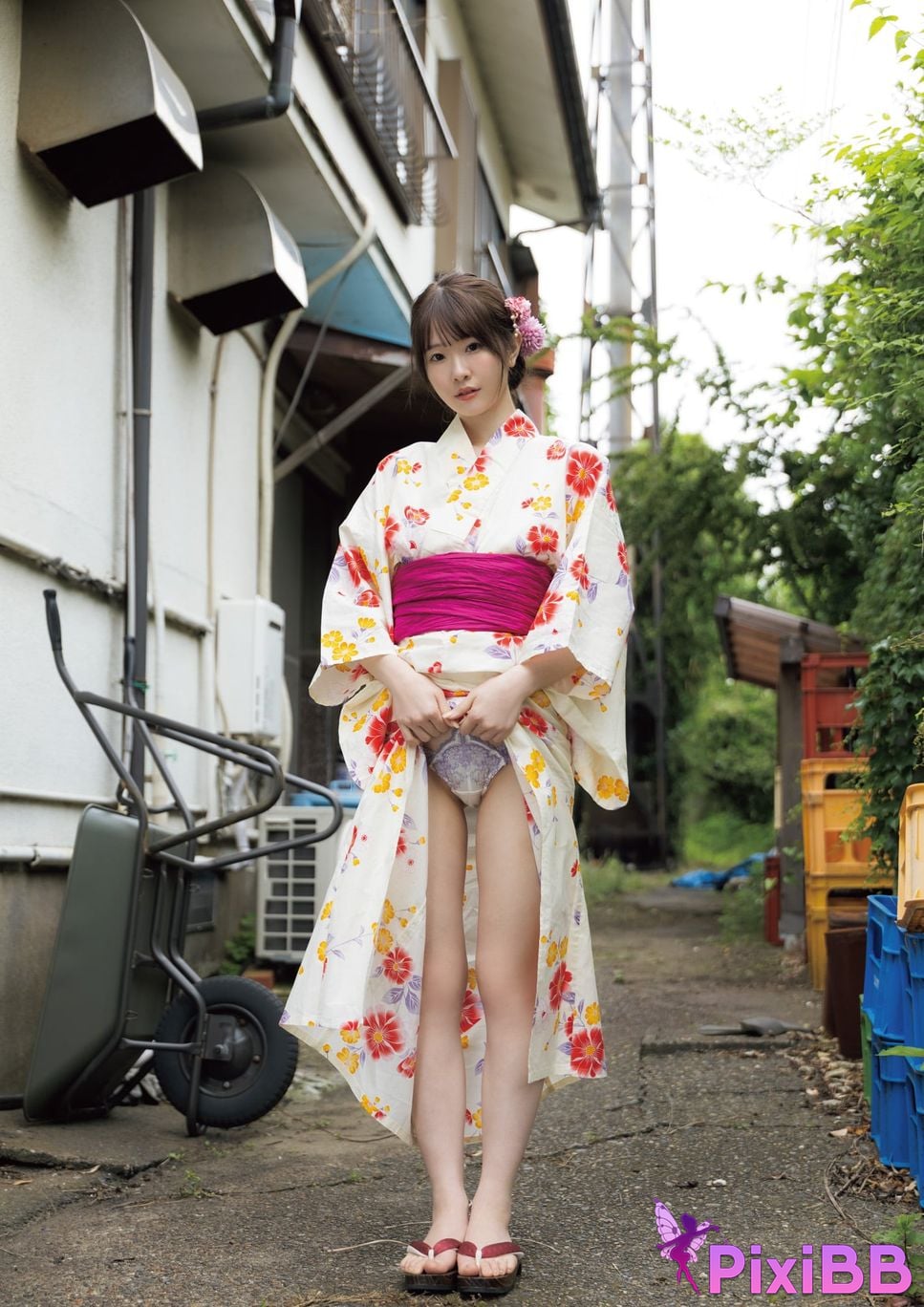 Japanese Idol Emika Shirakami Sakka photo collection Blooming PixiBB.COM 076