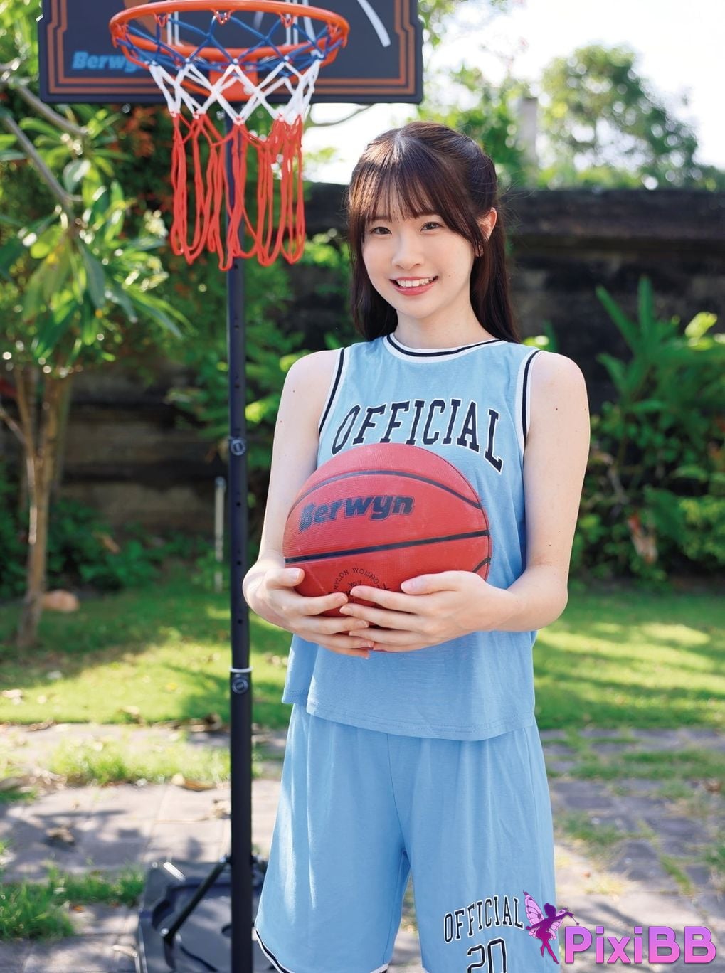 Japanese Idol Emika Shirakami Sakka 1st. photo collection Emicul1st PixiBB.COM 025