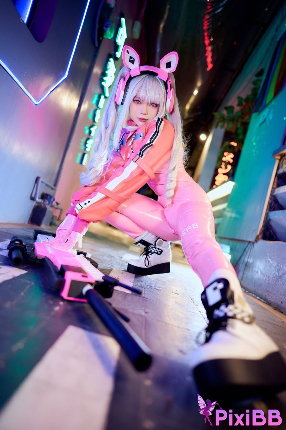 Cosplayer ZinieQ NIKKE Alice PixiBB.COM 007