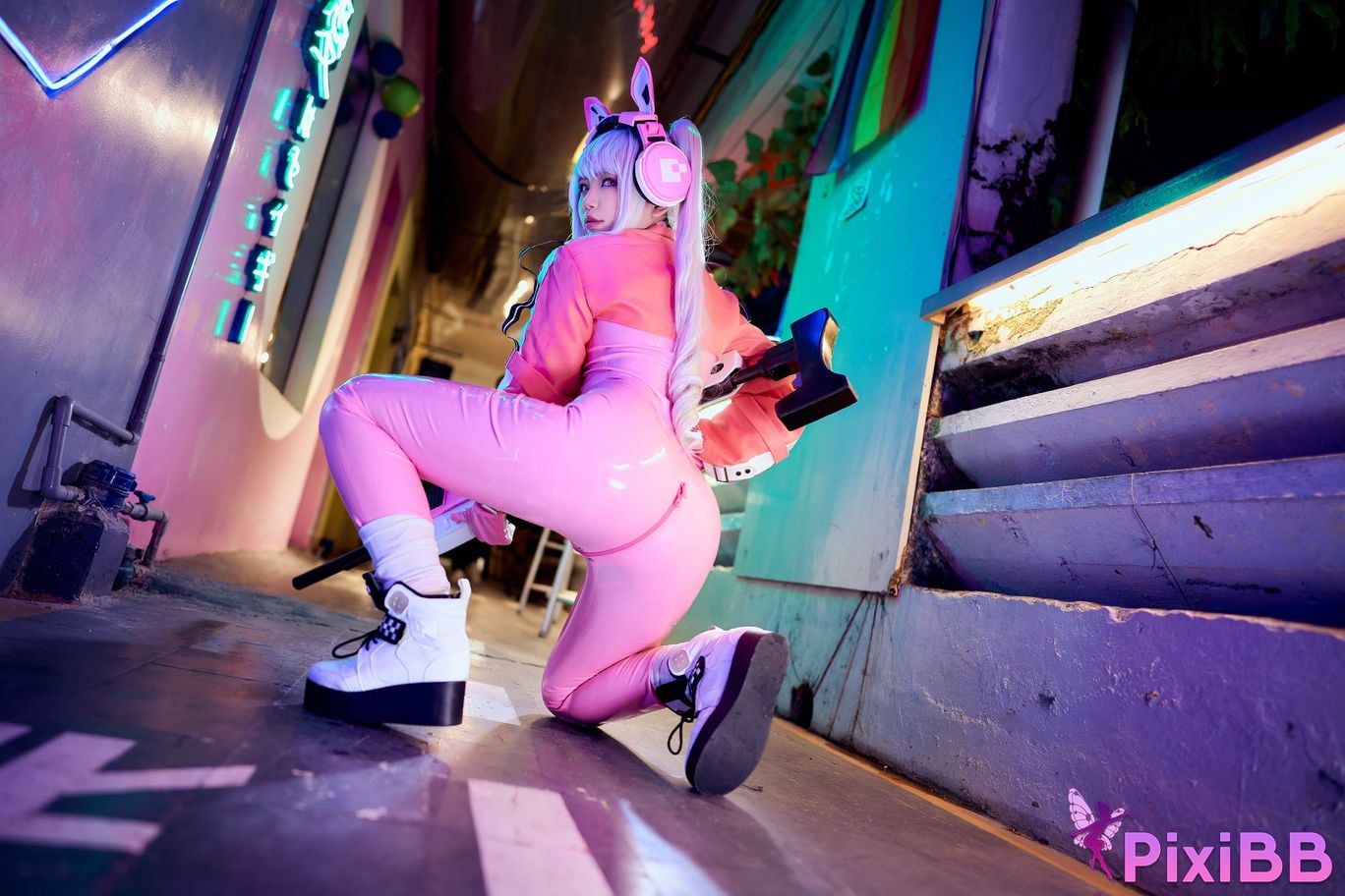 Cosplayer ZinieQ NIKKE Alice PixiBB.COM 012