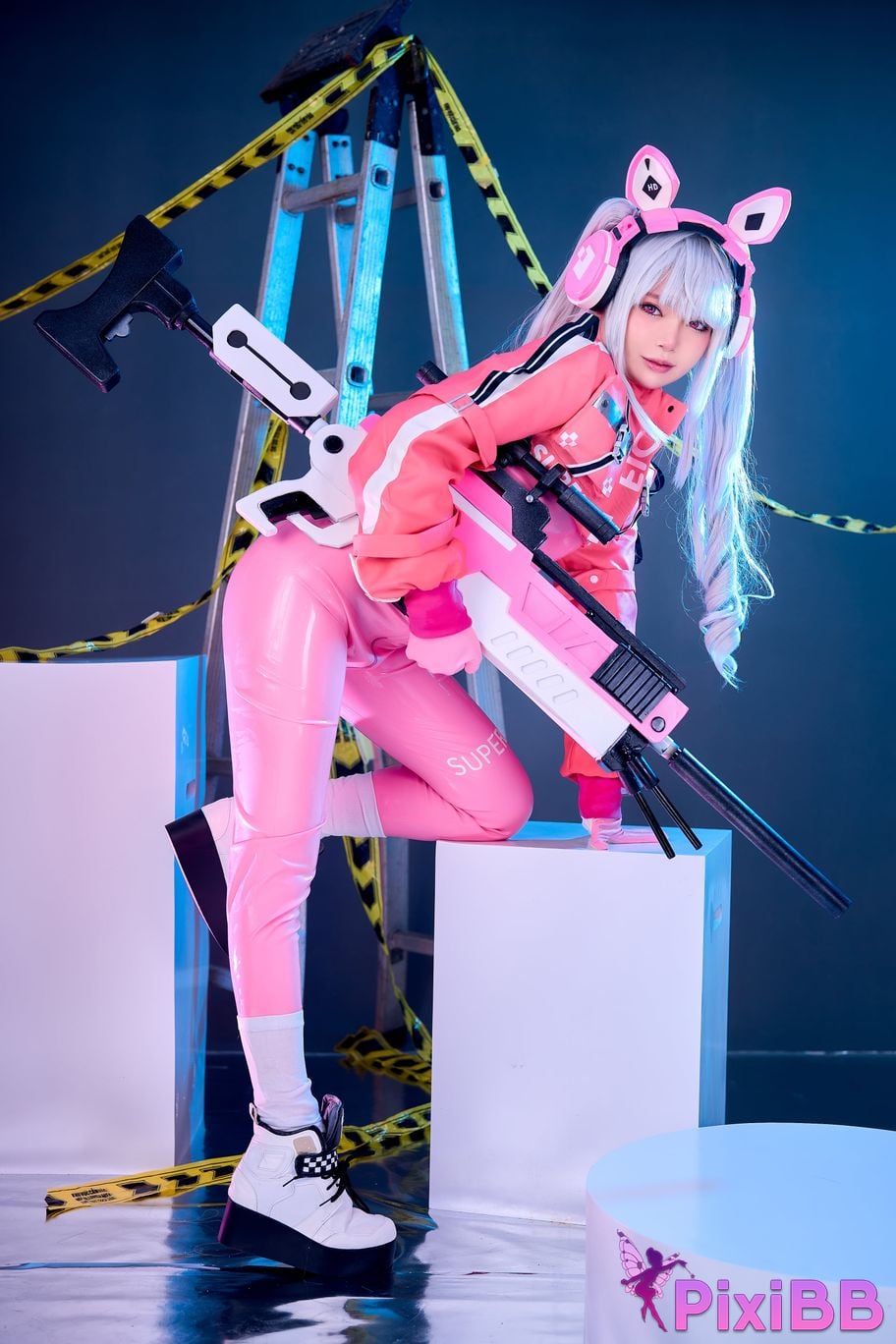 Cosplayer ZinieQ NIKKE Alice PixiBB.COM 013