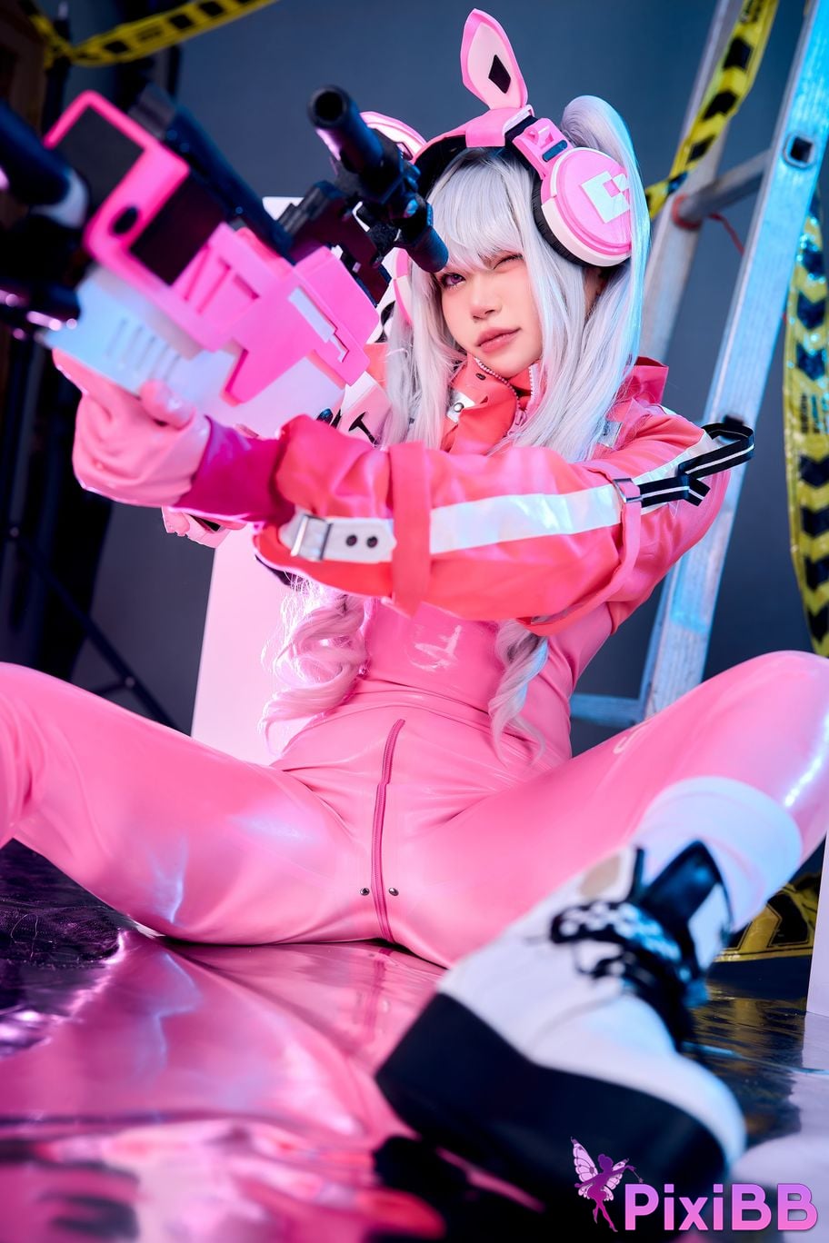 Cosplayer ZinieQ NIKKE Alice PixiBB.COM 018