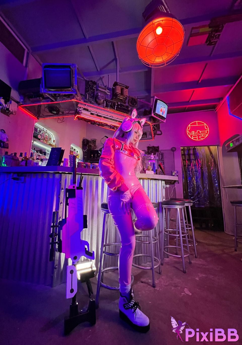 Cosplayer ZinieQ NIKKE Alice PixiBB.COM 038